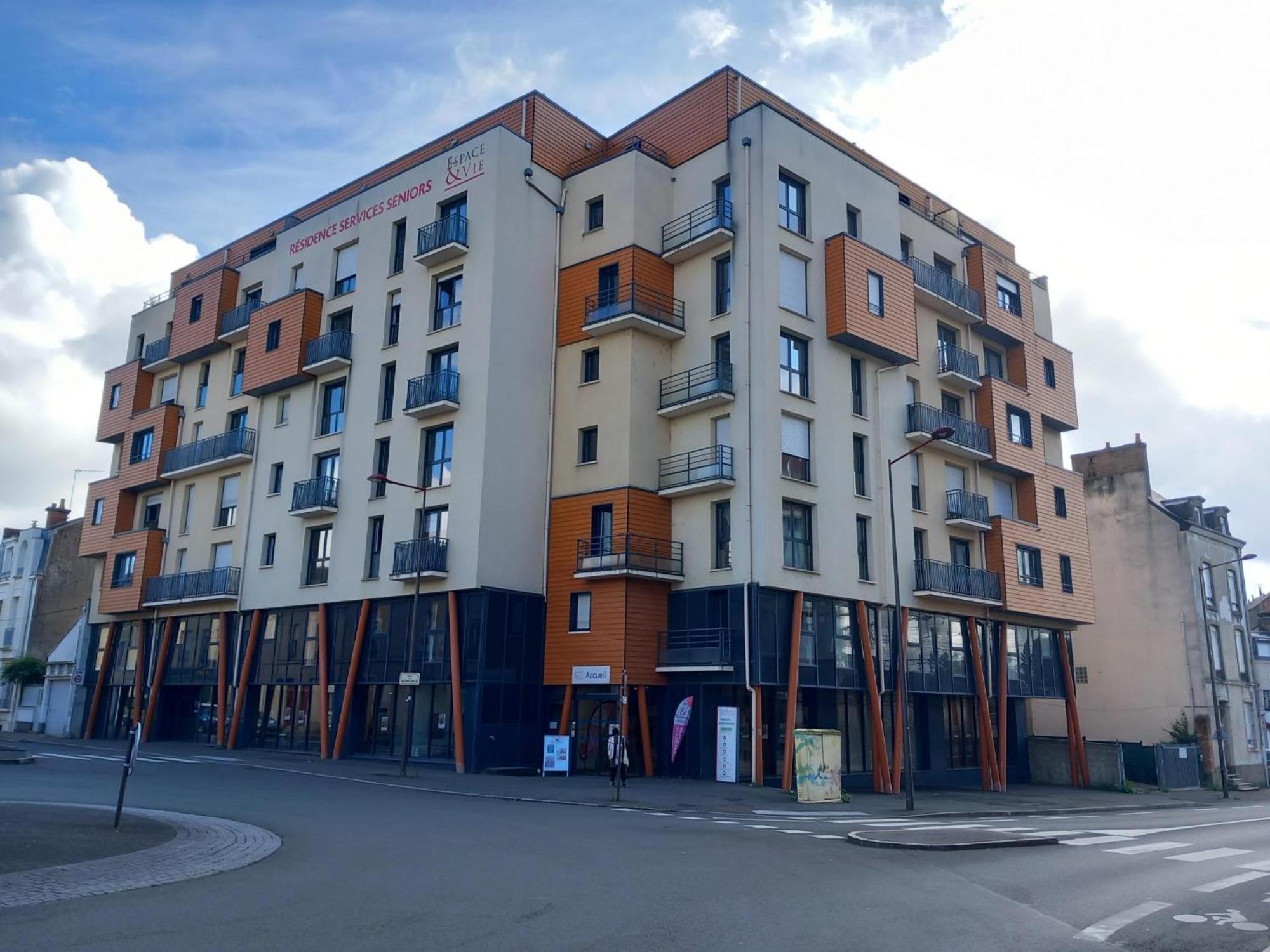 Residence Services Seniors Espace Et Vie Ле-Ман Екстер'єр фото